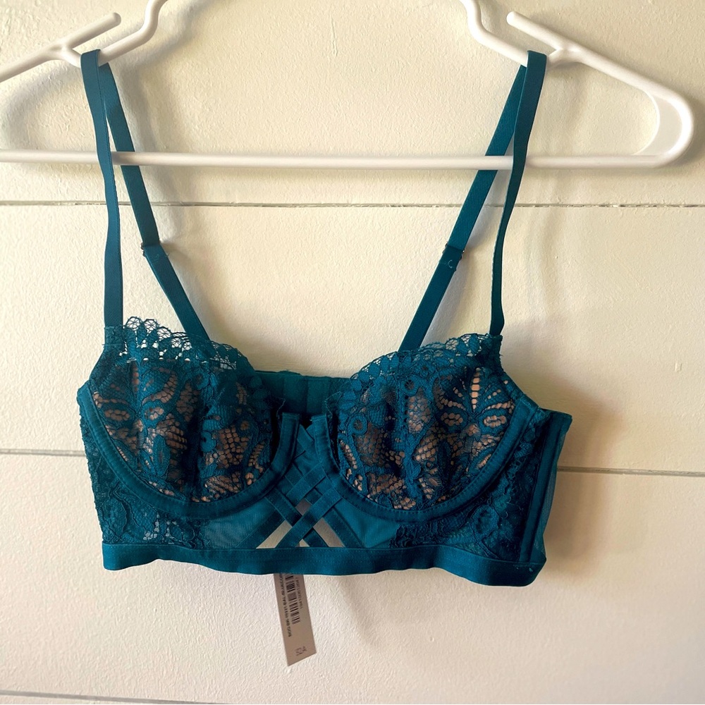 Dark Blue/green lace bra